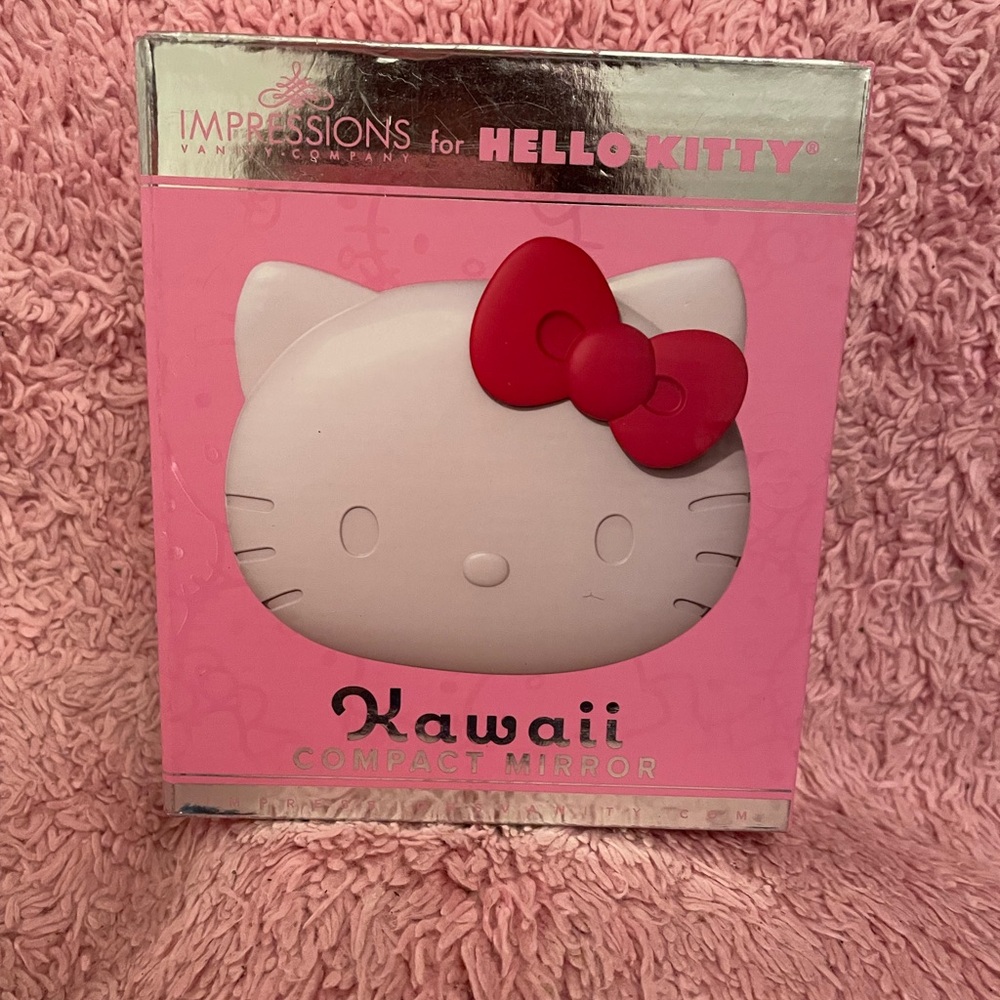 Impressions vanity Hello kitty compact mirror